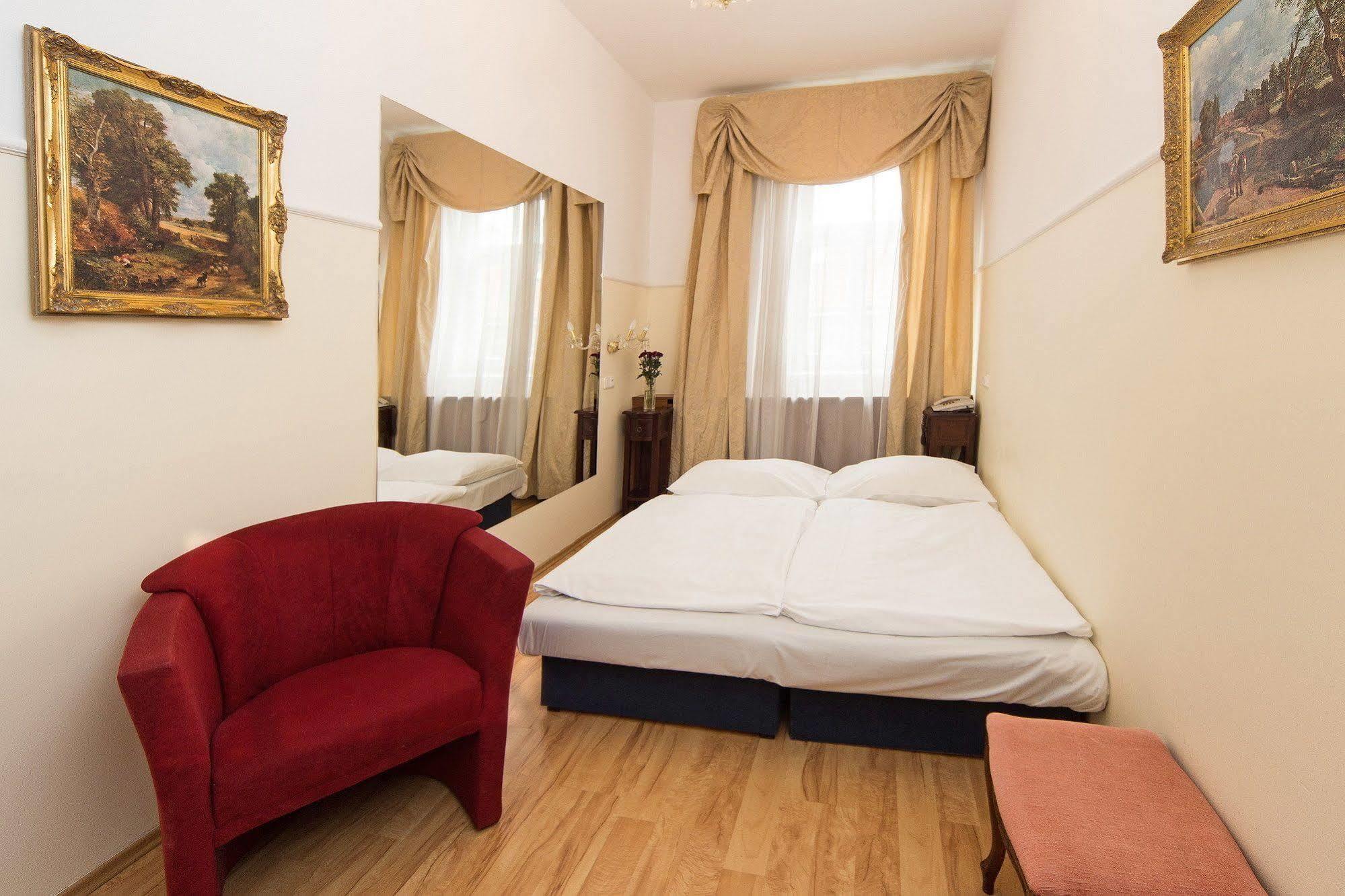 Hotel Donatello Praag Buitenkant foto